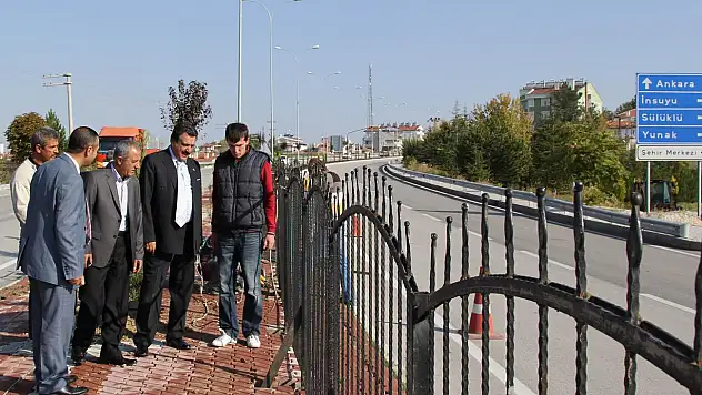 Cihanbeyli'de refüjler demirlerle kapanıyor