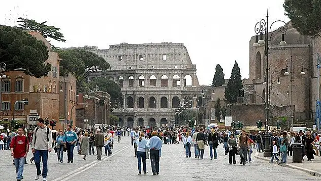 Roma'da Türkiye'nin turizm müşavirliğine saldırı