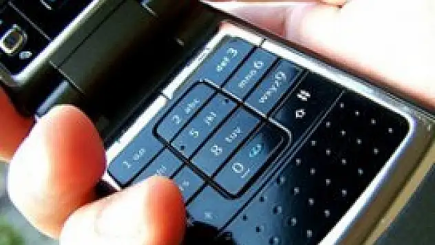 Cep ''ev''i eritiyor