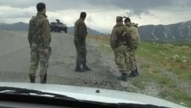 Askeri ambulans devrildi: 4 yaralı