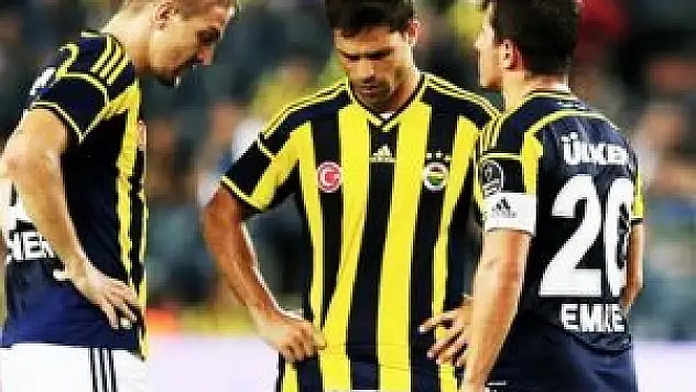 Fenerbahçe'ye derbi öncesi 3 müjde!