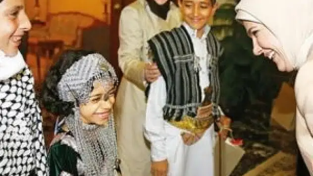 Yetimler Köşk'e çıktı