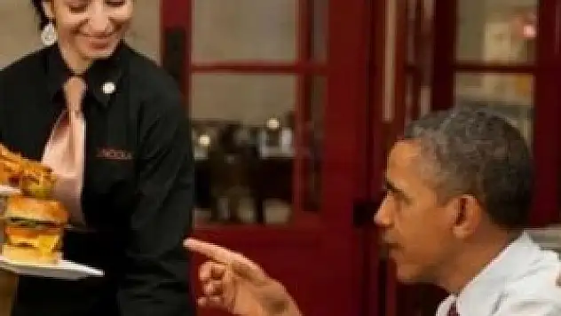 Obama hesabı ödeyemedi!