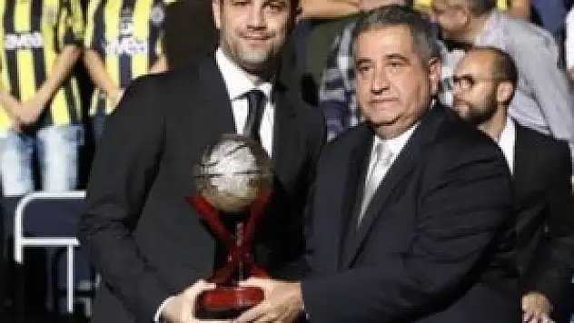 Ömer Onan basketbola veda etti