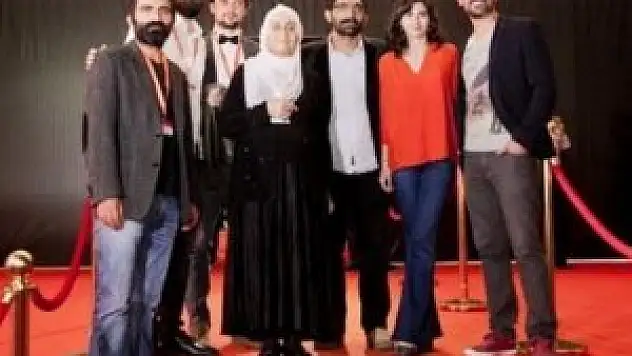 Nergis annenin şarkısı izleyiciyi ağlattı