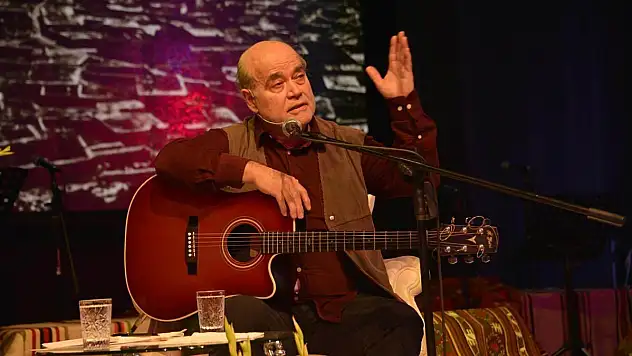 Vedat Sakman Meram'da hayranlarıyla buluştu