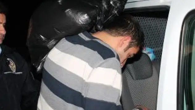 Sigara kavgasında bıçaklandı