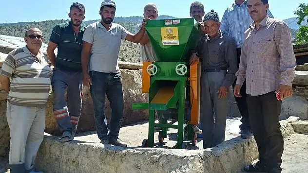 Hadim'de çiftçilere üzüm sıkma makinesi verildi