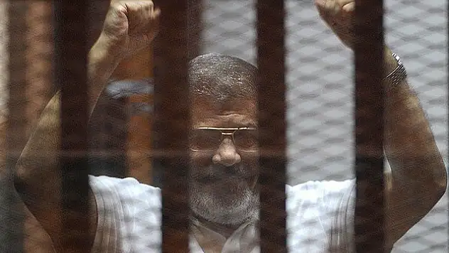 Mursi yargılanmayı reddetti