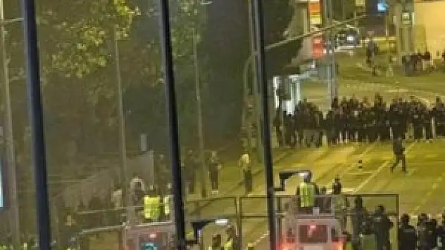 İsviçre'de holigan terörü