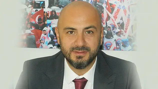 Yiğit 'Dilimiz, birliğimizin ve bağımsızlığımızın simgesidir.'       