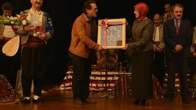 Meram'da geleneksel türküler yankılandı