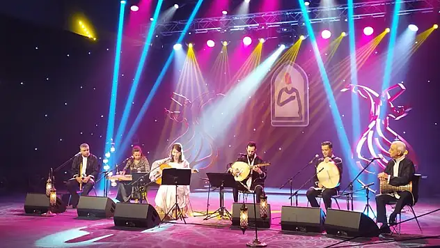 Cezayir'den Nassima Chabane Konya'da sahne aldı