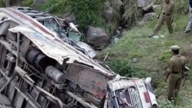 Pakistan'da trafik kazası: 8 ölü