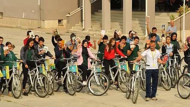 Akşehir'de 'Pedalını Kitap İçin Çevir' etkinliği düzenlendi