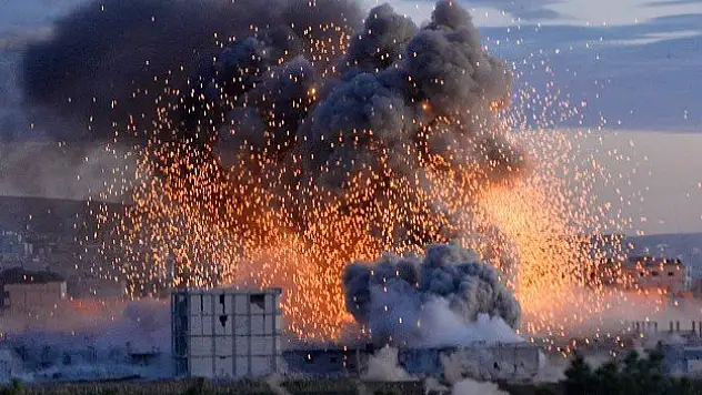 IŞİD'den Kobani'de intihar saldırısı