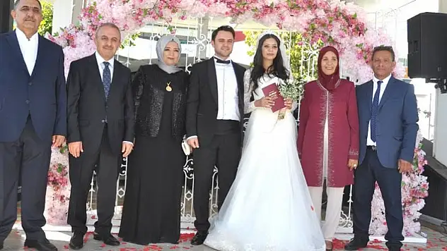 Dhikra ve Ahmet mutluluğa 'evet' dedi