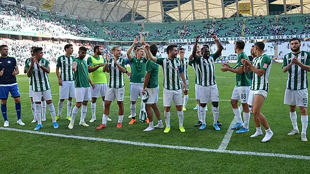 Evinde 3 puanı almayı başardı