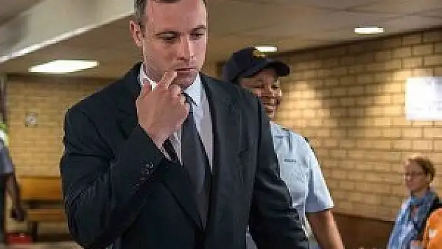 Pistorius 5 yıl hapse mahkum edildi