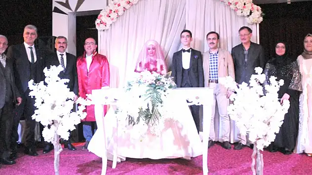 Hatice Nur ve Raif'in mutlu günü