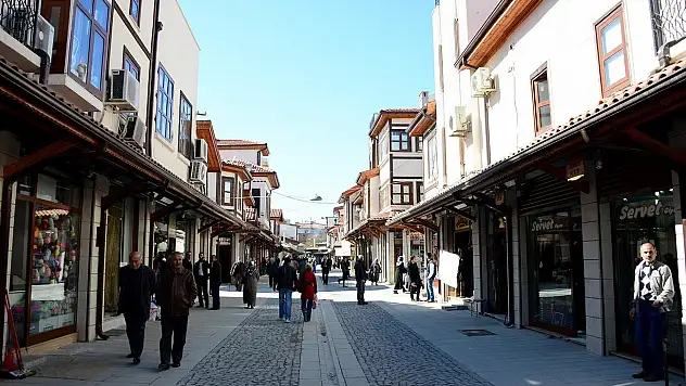 Tarihi Bedesten'de belediye esnaf işbirliği