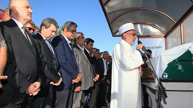 Recep Konuk'un annesi son yolculuğuna uğurlandı