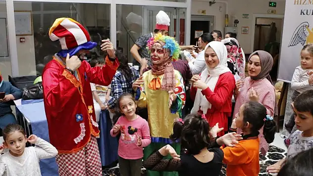 Özel çocuklar renkli etkinliklerle topluma kazandırılıyor