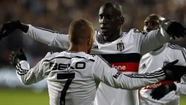 UEFA Avrupa Ligi'nde siyah-beyaz gece