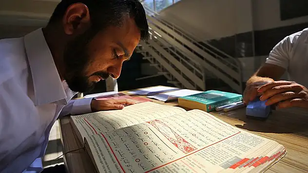 'Hayatım film olsa adı 'hafız' olurdu'