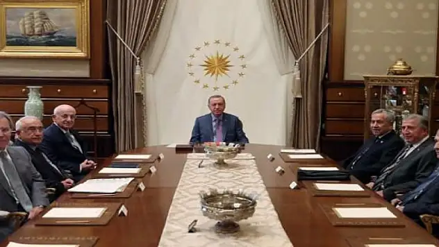 Külliye'deki kritik toplantı başladı!