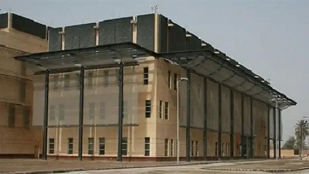 ABD Bağdat Büyükelçiliği'ne 6 havan topu düştü!