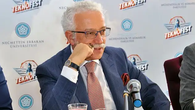Rektör Zorlu Teknofest'e katılan öğrencilerle buluştu