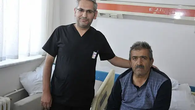Felçli hastanın daralan üç beyin damarı ameliyatsız açıldı