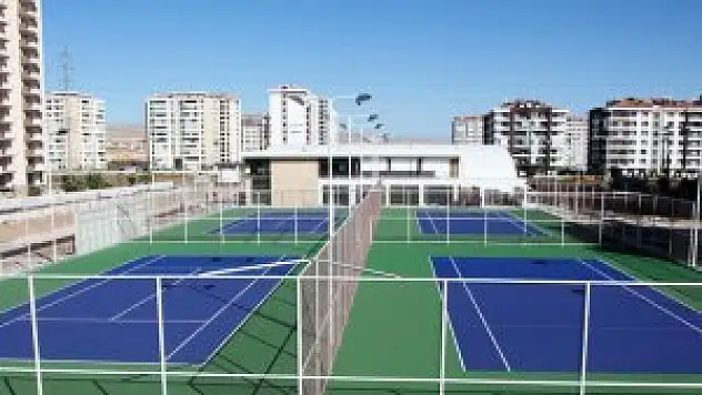 Selçuklu'da tenis kortu tamamlanıyor