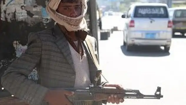 Husiler Yemen'de karşı devrim yapmaya çalışıyor
