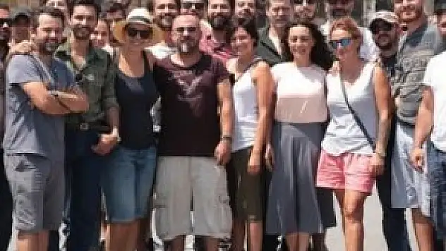 Kanal D dizileri tek tek yayından kaldırıyor