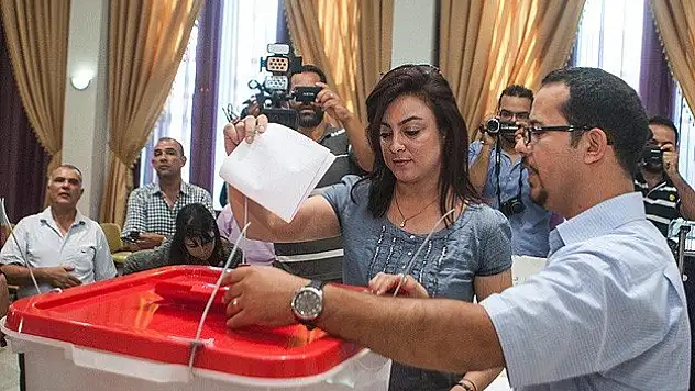 Yurtdışındaki Tunuslular oy kullanmaya başladı
