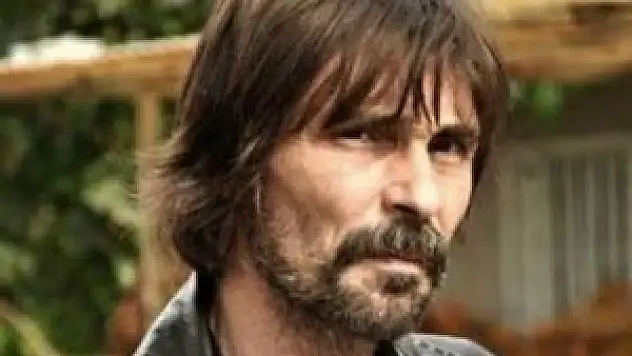 Ünlü oyuncu emekli oluyor!