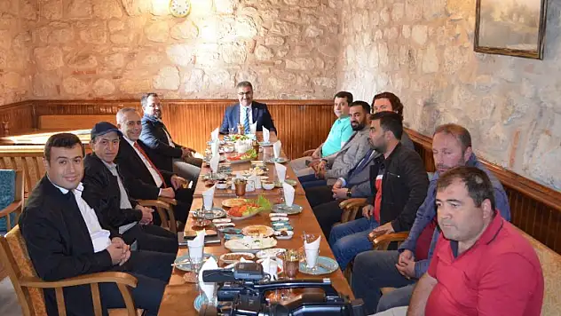 Ilgın Belediye Başkanı Ertaş, gazetecilerle bir araya geldi