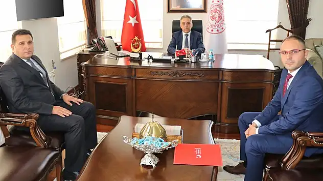 İl Kurum Müdürleri, Vali Toprak'ı ziyaret etti