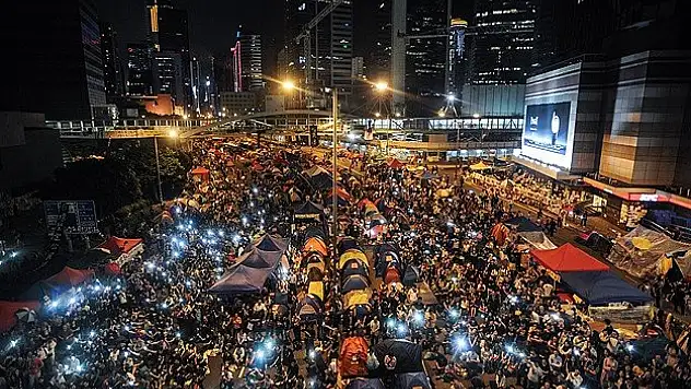 Hong Kong'da protestocular referandum yapacak