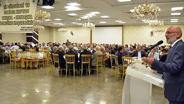 Din görevlileri kaynaşma yemeğinde bir araya geldi