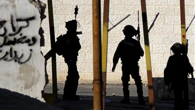 İsrail askerleri Filistinli genci öldürdü