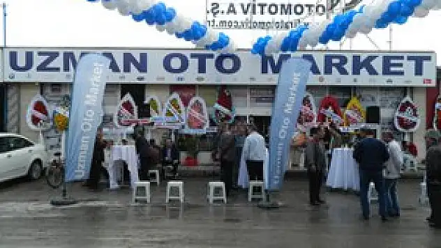 Uzman Oto Market hizmete açıldı