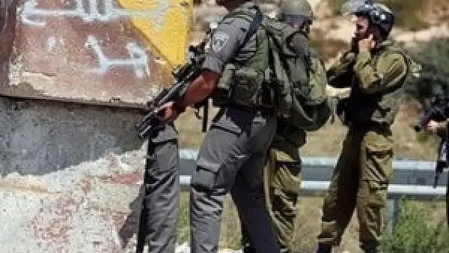 İsrail 4 Hamas üyesini gözaltına aldı
