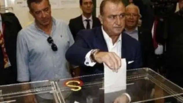 Galatasaray'da oy verme işlemi sona erdi