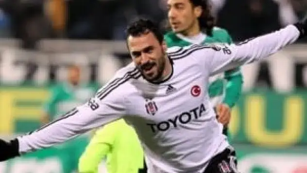 Almeida sahne alıyor