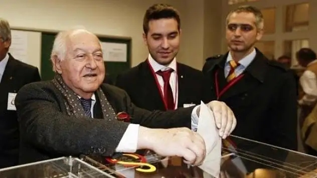 Galatasaray'da yeni başkan Yarsuvat