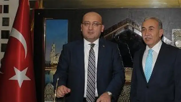 Başbakan Yardımcısı Akdoğan Adana Valiliğini ziyaret etti