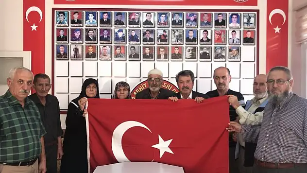 Konyalı şehit ailelerinden Barış Pınarı Harekatına destek